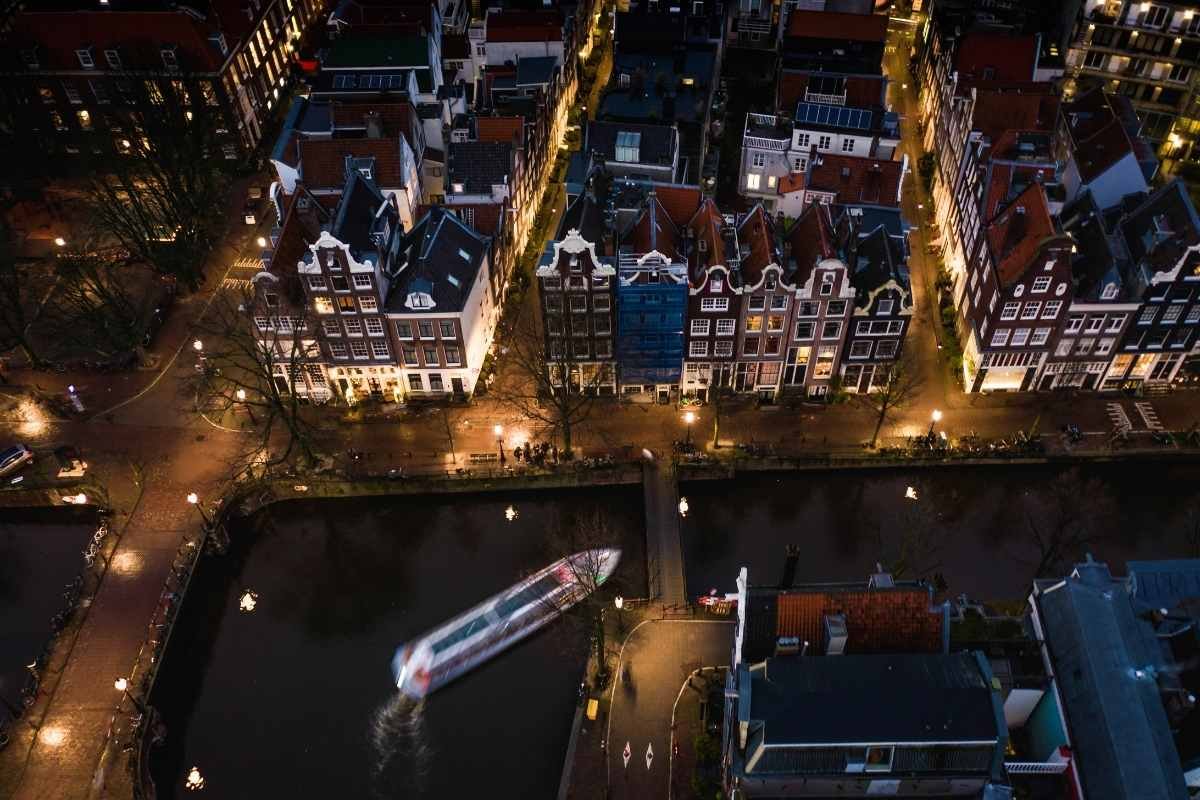 Amsterdam kanal Turları
